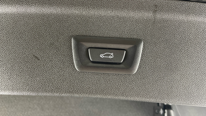 BMW iX 300kW xDrive45 M Sport 101kWh 5dr Auto Electric Estate